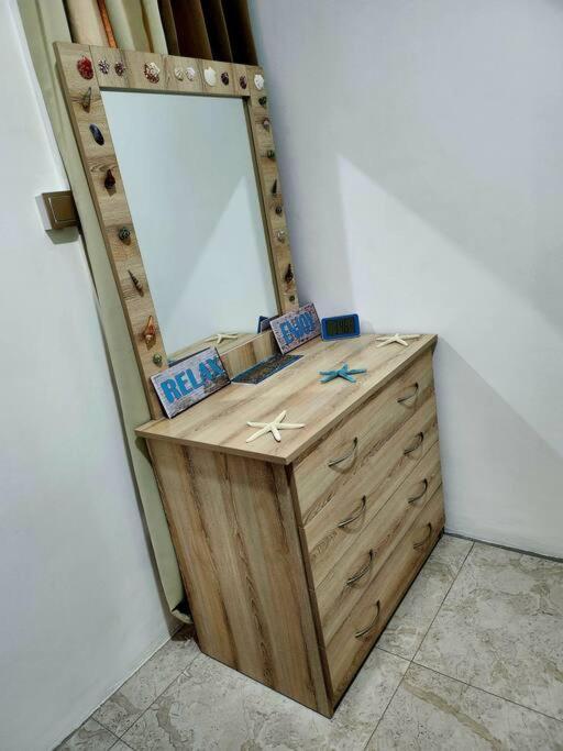 Kot Nu - Beach Themed Apartment - 3 Mins Walk From The Sea Flic-en-Flacq Buitenkant foto