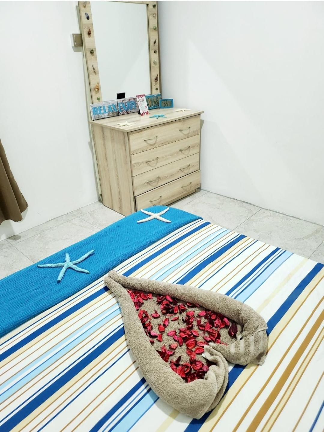 Kot Nu - Beach Themed Apartment - 3 Mins Walk From The Sea Flic-en-Flacq Buitenkant foto